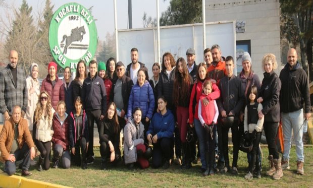 Türkiye Binicilik Federasyonu Kategori Belgesi Sınavları Kapalı Manejde yapıldı